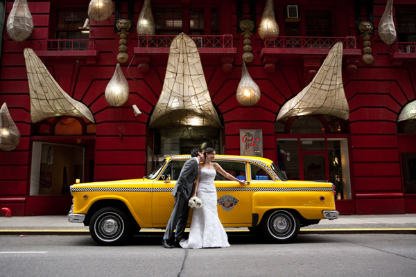 vintage-nyc-taxi-wedding