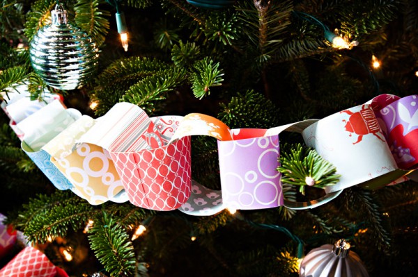 christmas-tree-paper-chain-garland