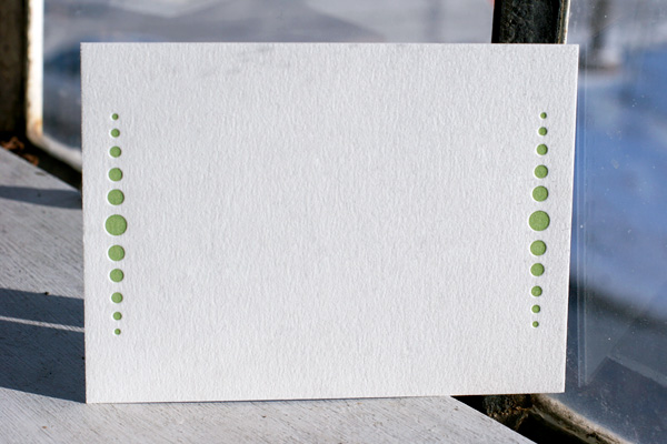 BellaFigura_GreenLetterpress_ChampagneTableCard