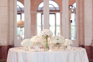 white-roses-wedding-flowers white-roses-wedding-flowers